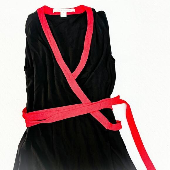 DVF Furstenberg Black Wrap Around Dress Red Piping Size 0 - Picture 5 of 5